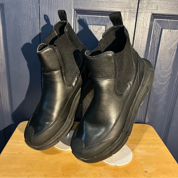 Aldo “DEMAZIS” Boots - Picture 2 of 2